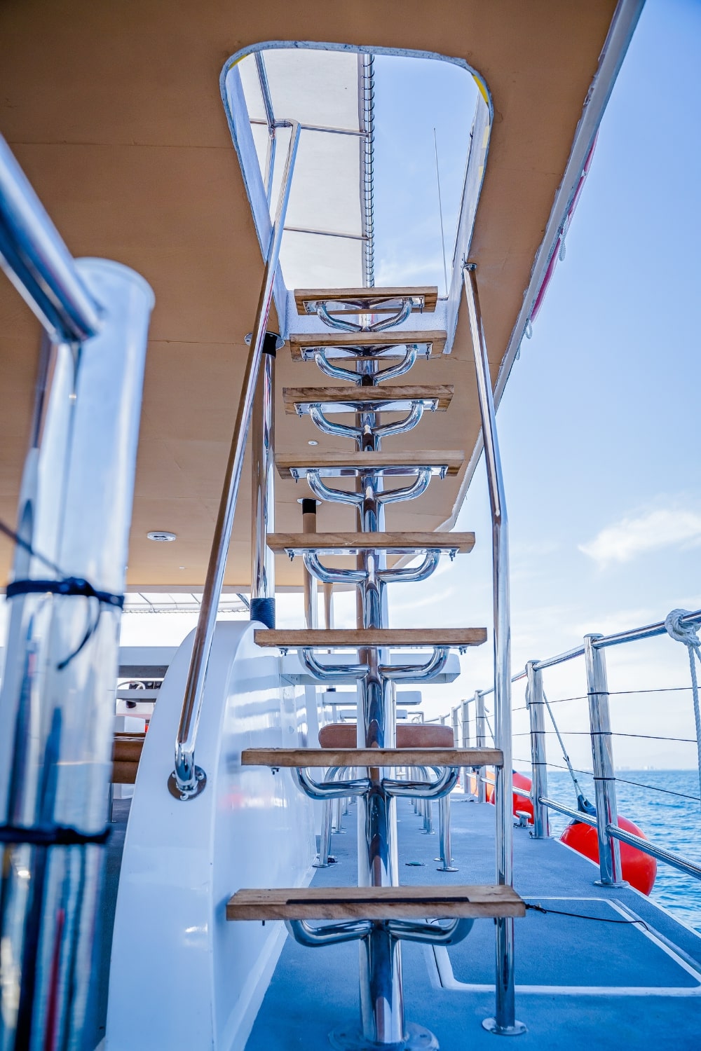 Mega Catamaran Puerto Vallarta