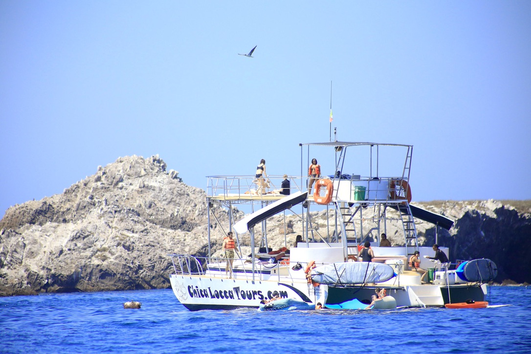 chica fun 1 mega trimaran waterslides