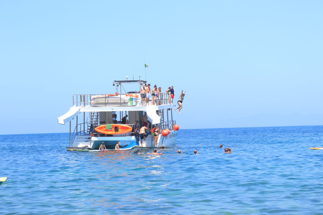remote paradise beach access private tour
